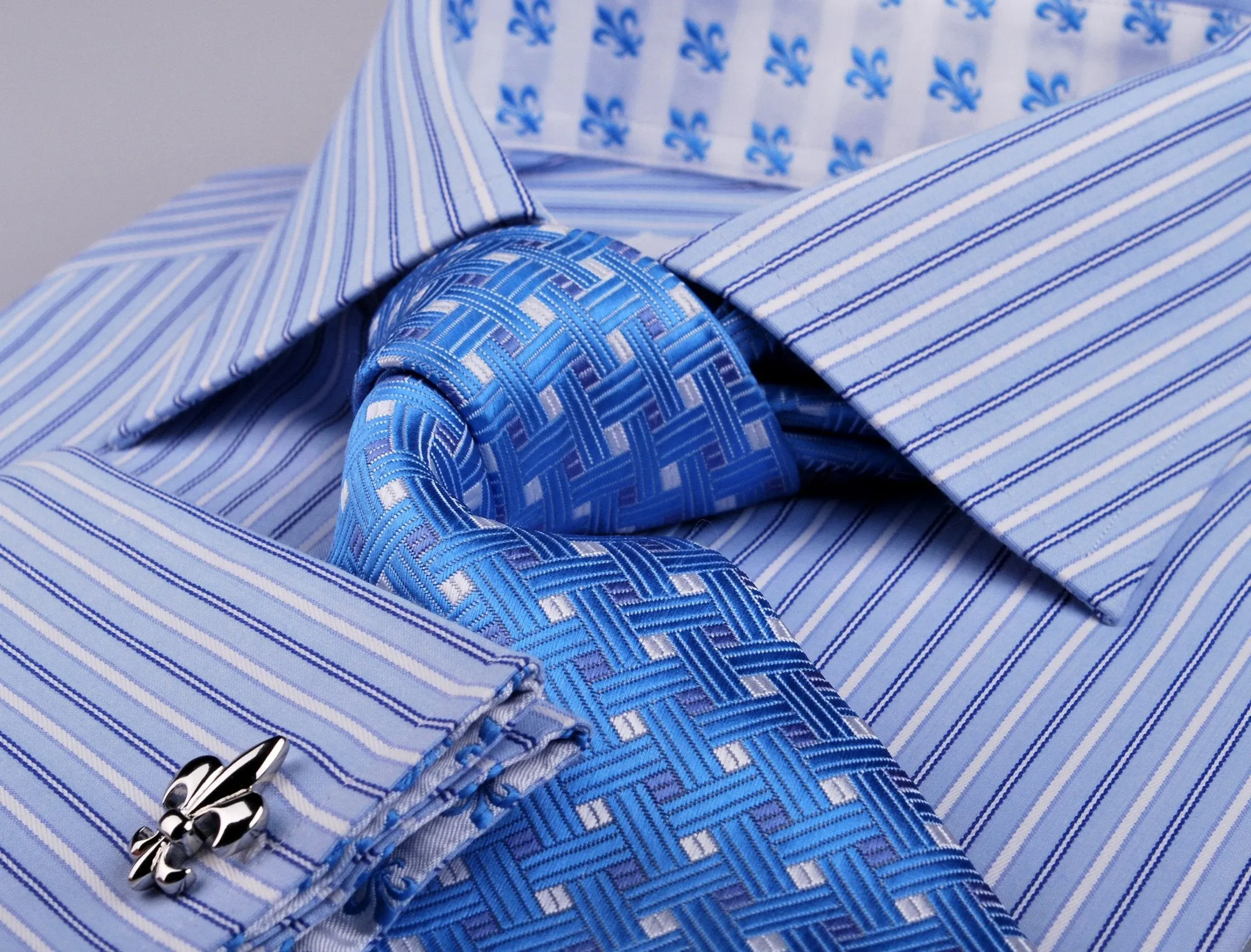 Double Blue Striped Formal Business Dress Shirt Fleur-De-Lis Floral French Cuff Fashion